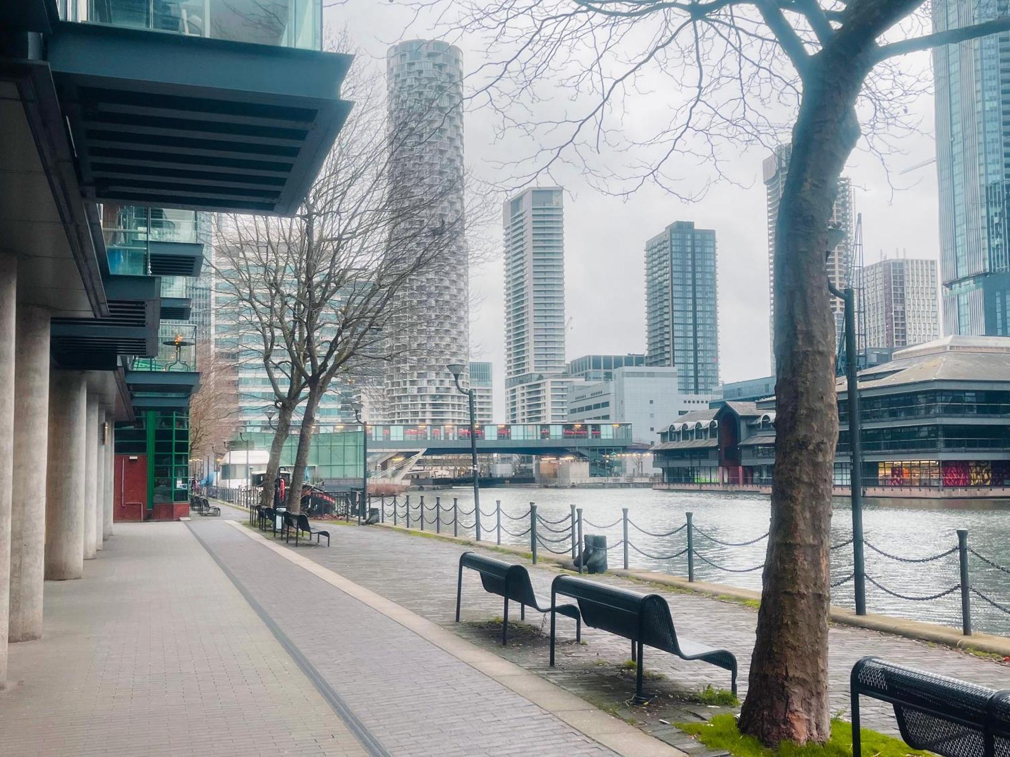 Modern 2Bed 2Bath Apartment Canary Wharf - Upto 5 Person Лондон Екстер'єр фото