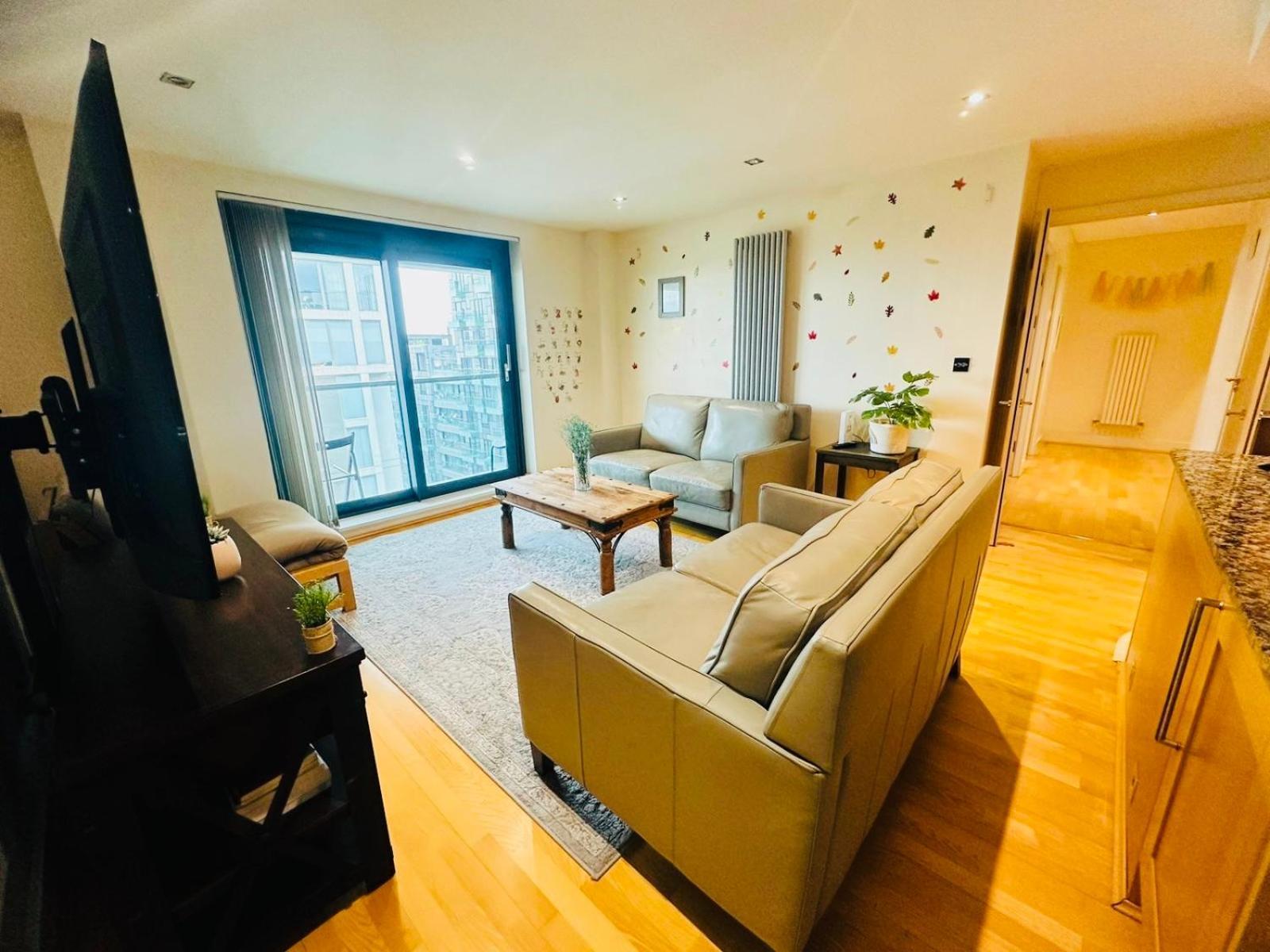 Modern 2Bed 2Bath Apartment Canary Wharf - Upto 5 Person Лондон Екстер'єр фото